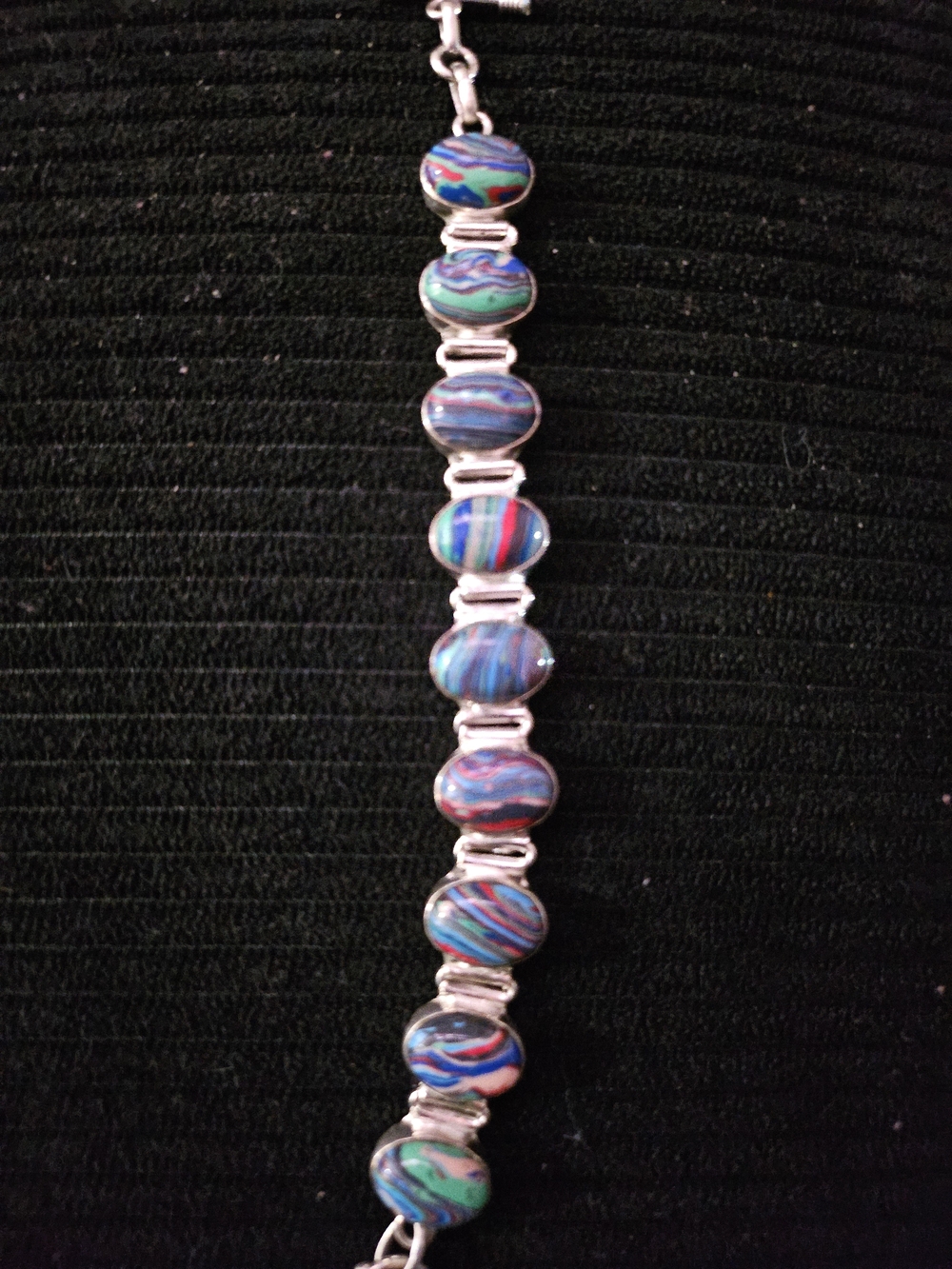 Multicolor Swirl Bead Bracelet in Blue & Green - Women’s Silver-Tone Link